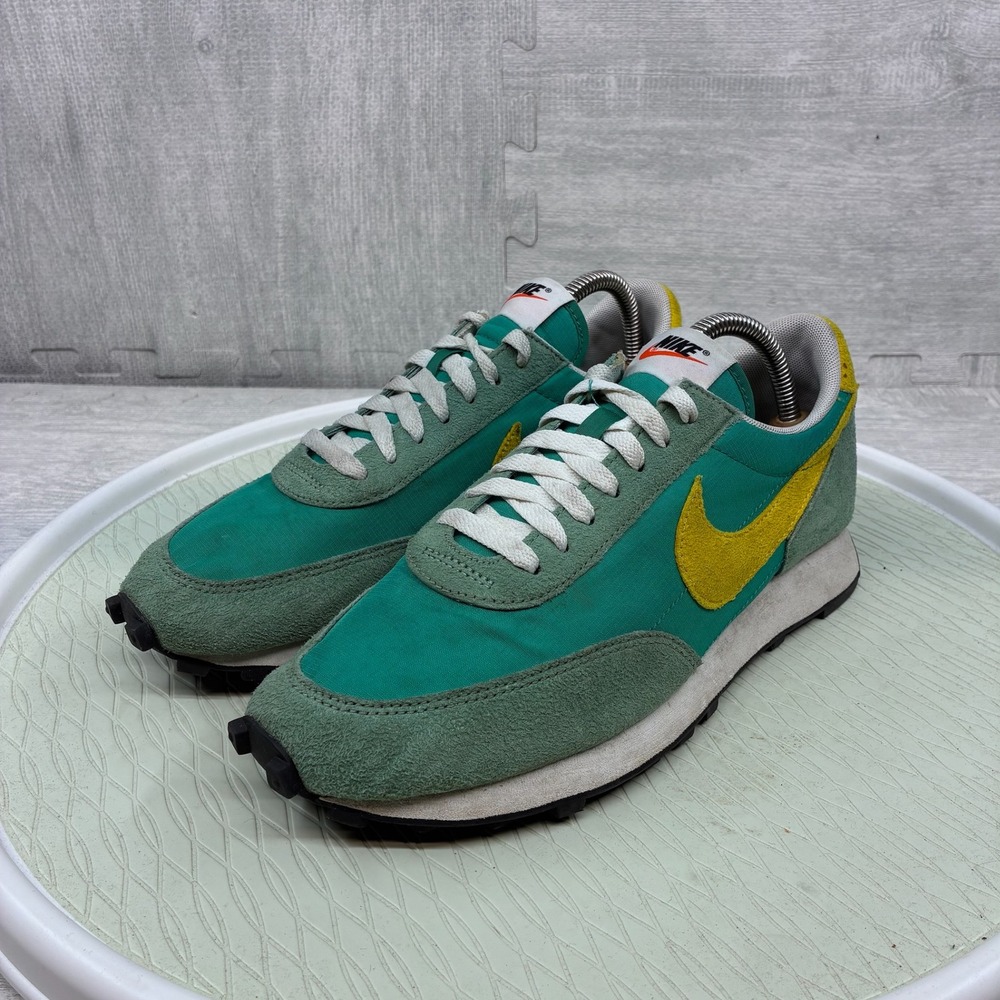 Nike Daybreak SP Sneakers Mens 8.5 Green Yellow Neptune Suede Running DA0824-300